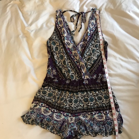 Floral plunge romper - Picture 5 of 8